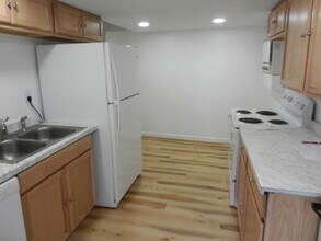 Building Photo - 69 E Louther St
