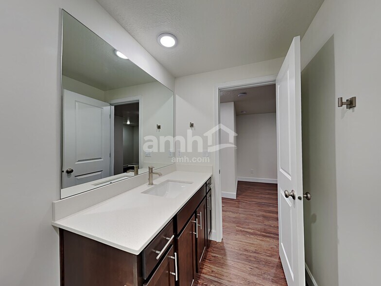Building Photo - 6118 W Copper Hawk Dr