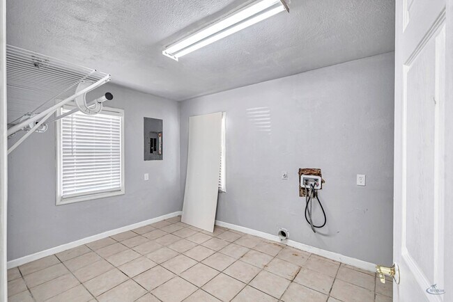 Building Photo - 3519 N Northstar Ave