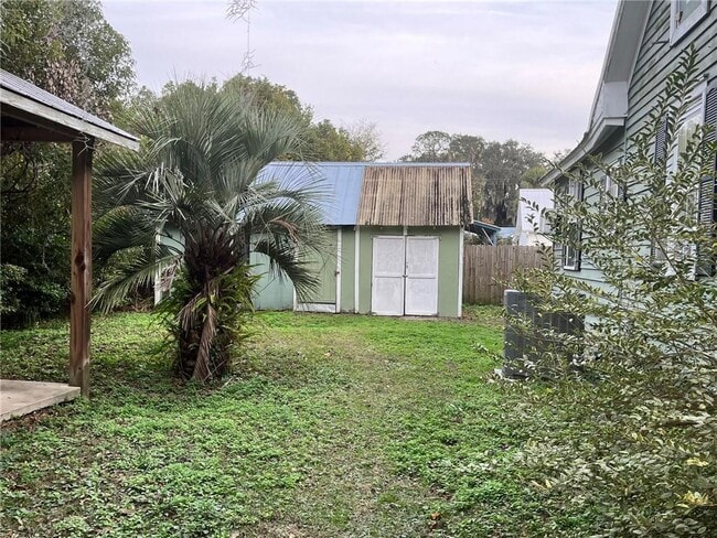 Building Photo - 406 2nd St W