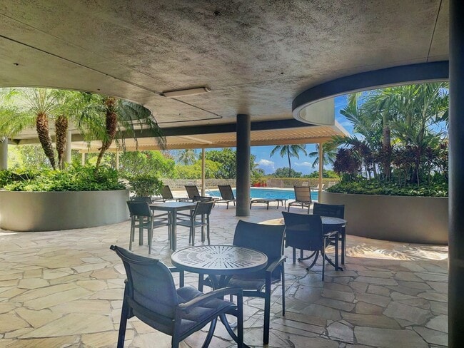 Building Photo - Stunning Kakaako 2 Bedroom at Nauru Tower