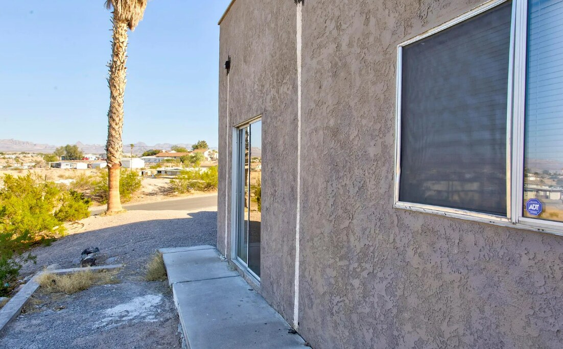 Building Photo - 1617 Turquoise Rd