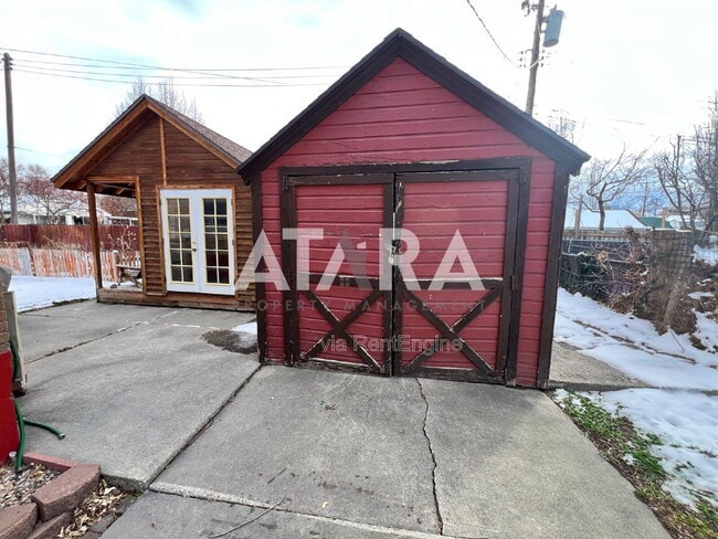 Building Photo - 2959 S 600 E