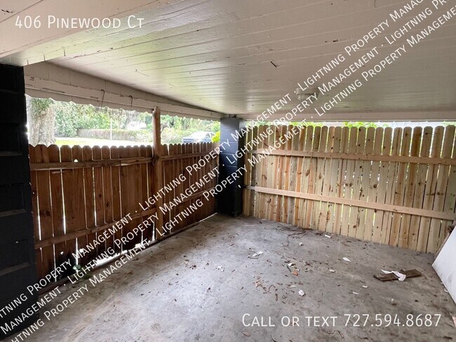 Building Photo - 406 Pinewood Ct