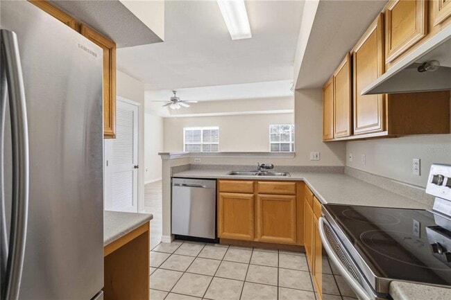 Building Photo - 1025 Villagio Cir