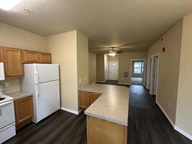 Building Photo - 10151 W Rifleman Ln