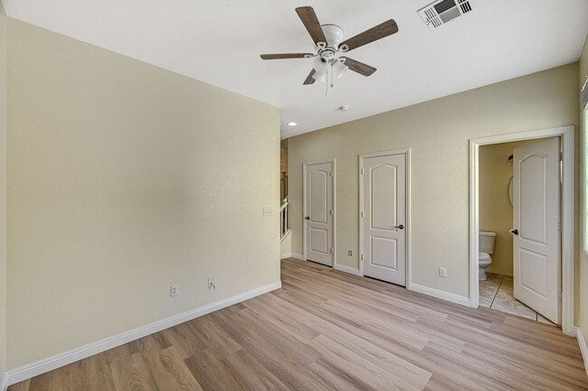 Building Photo - Southern Terrace Single Family Home
