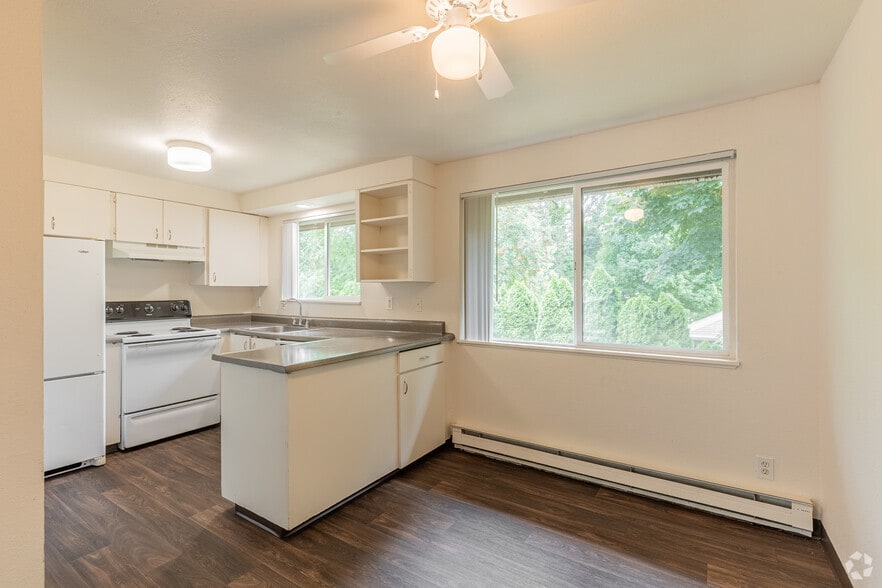 Primary Photo - Fox Pointe