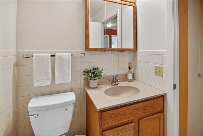 Building Photo - Urban Oasis on the Lake- Condo in Downtown Madison