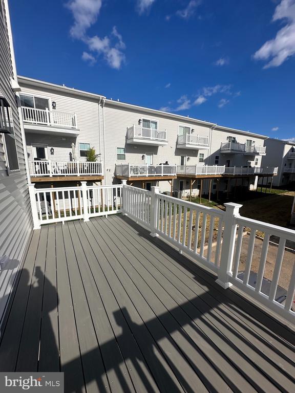 Building Photo - 33 Anderson Dr