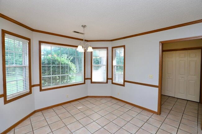 Building Photo - 1450 Morris Way Dr