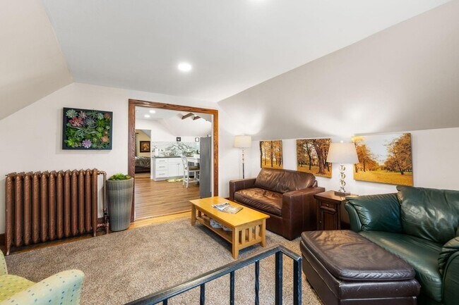 Building Photo - 2707 Garfield Ave