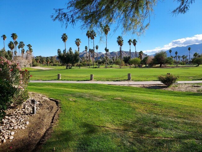 Golf - 5300 E Waverly Dr