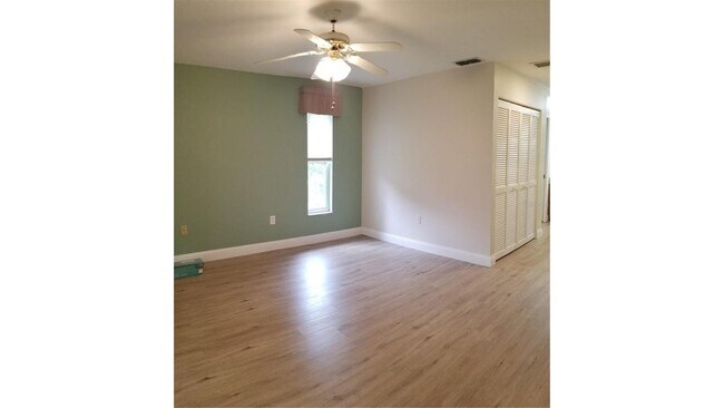 Building Photo - 5810 Garden Lakes Majestic