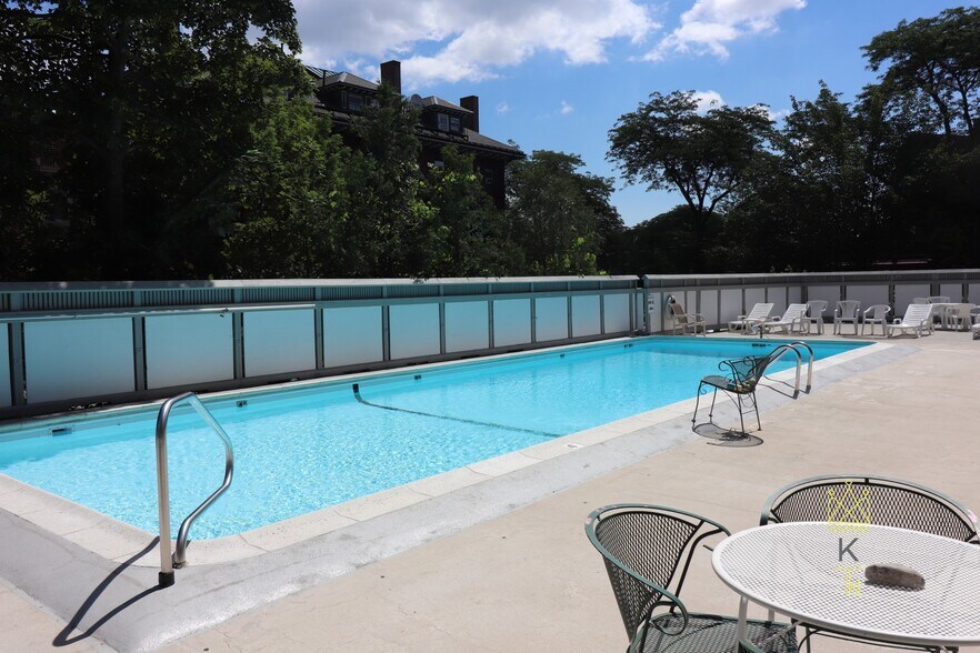 Building Photo - 19 Winchester St