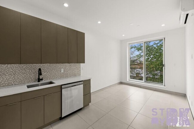 Primary Photo - 2 bedroom in BROOKLYN NY 11207