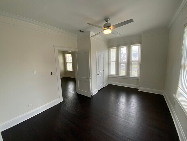 Building Photo - 1708 Glenview Ave