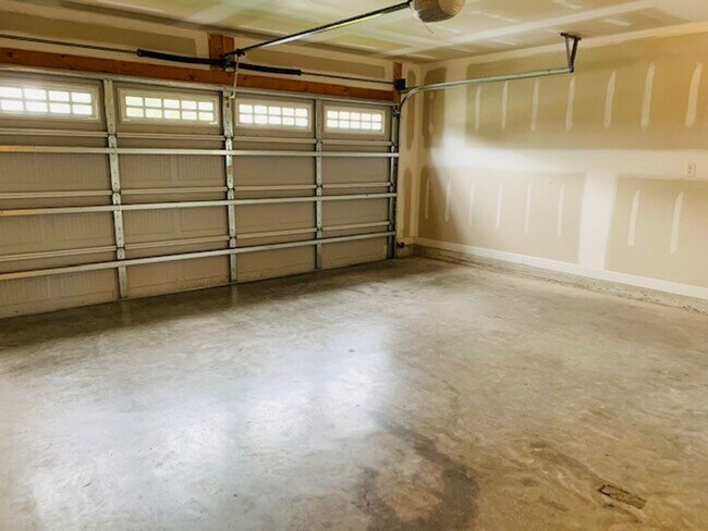 Building Photo - 3 Bedroom in The Landing @ Everetts Creek