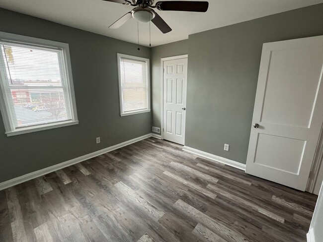 Building Photo - Newly Renovated Townhome available in 21224!