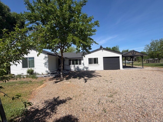 Building Photo - 10861 Live Oak Rd