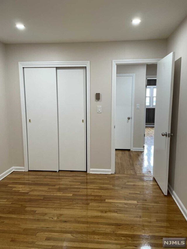 Building Photo - 411 Elm St