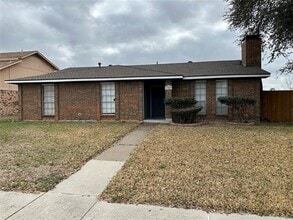 Building Photo - 1309 Wildvalley Dr