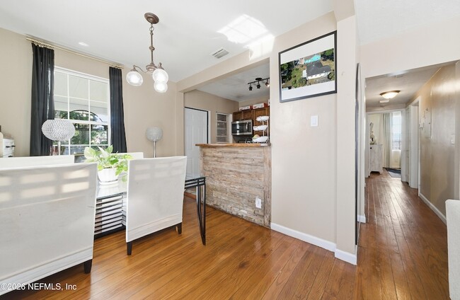 Building Photo - 6024 Transylvania Ave