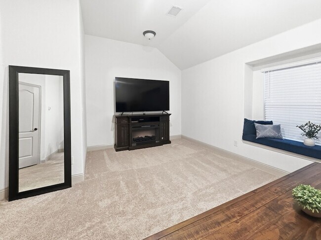 Building Photo - 1248 Starlight Ave