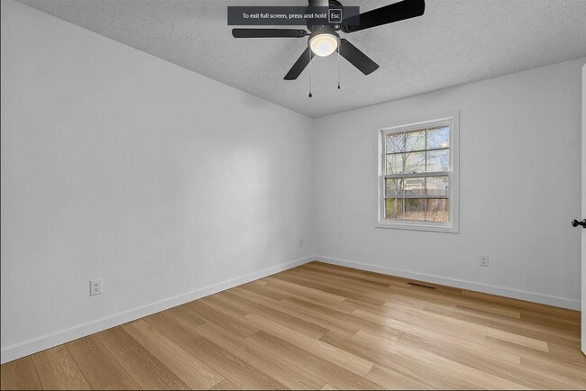 Building Photo - Welcome to your dream home! 4 bedroom 3 ba...