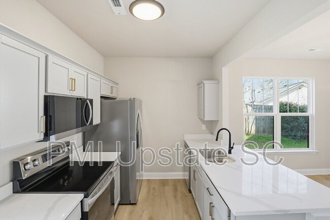 Building Photo - 107 Virginia Ave