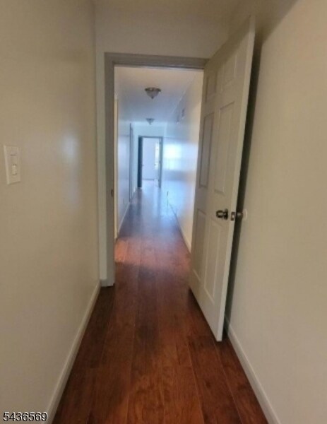 Building Photo - 1076 Oakcroft Ln