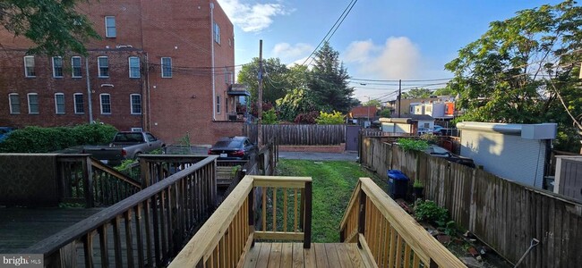Building Photo - 1119 Montello Ave NE