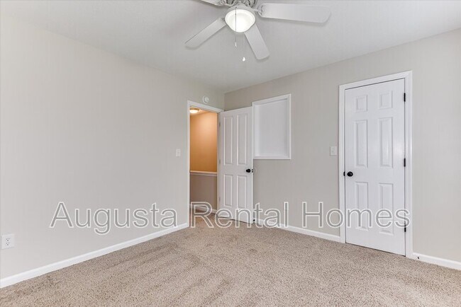 Building Photo - 208 W Buena Vista Ave