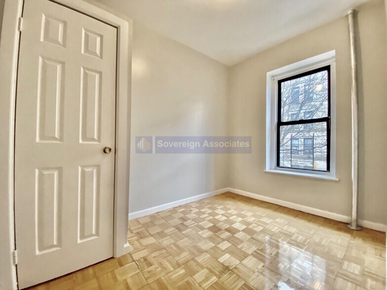 Building Photo - 539 W 156th St