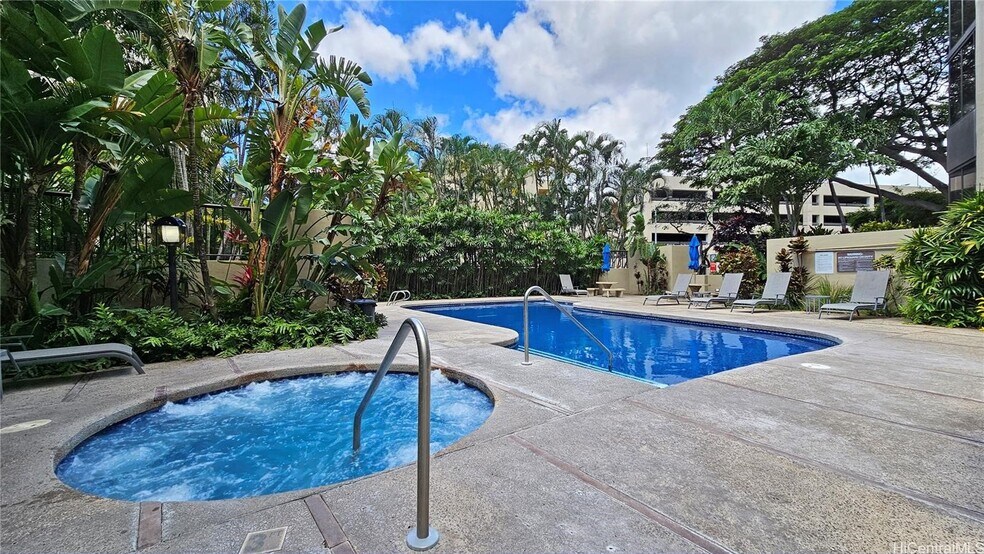 Building Photo - 60 N Beretania St