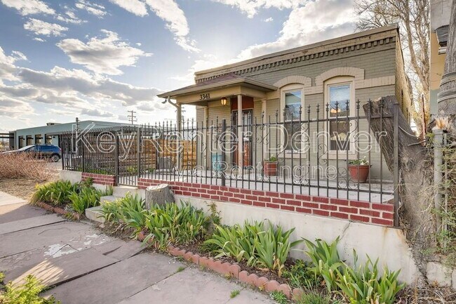 Building Photo - 3341 Lawrence St