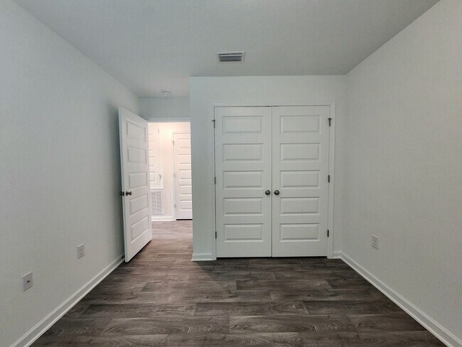 Building Photo - New 3/2 with fenced yard in Foley