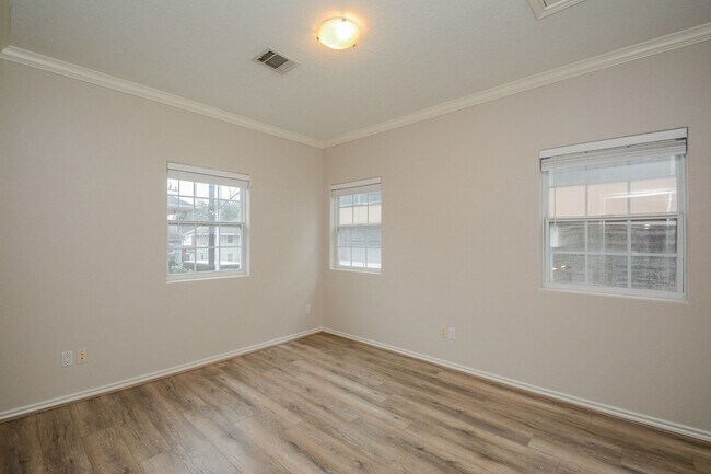 Building Photo - 2612 Crocker St