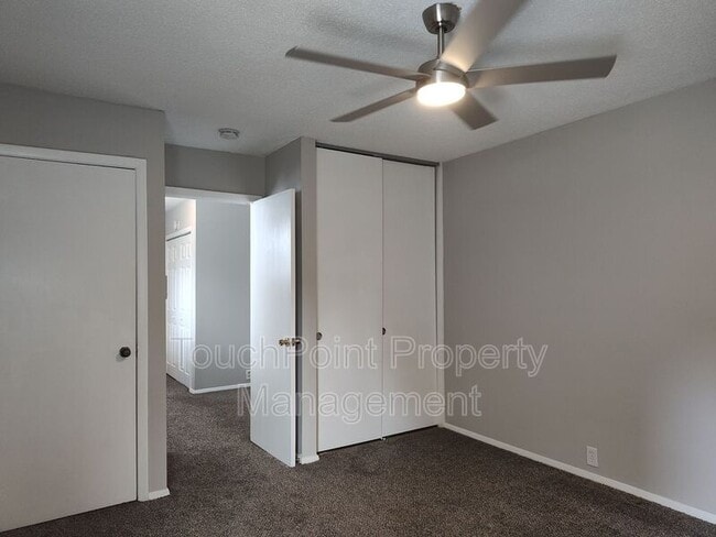 Building Photo - 7001 Stonington Ln