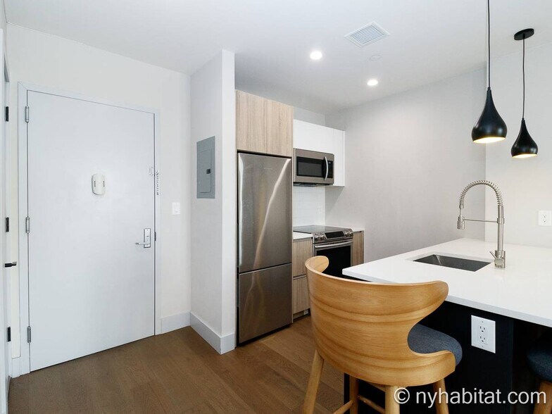 Building Photo - 1325 Herkimer St