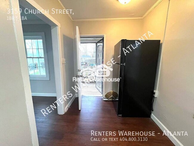 Building Photo - Charming 1-Bedroom Carriage House Near Dow...