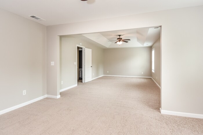 Building Photo - 39 Lenore Ct