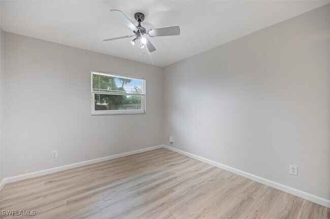 Building Photo - 1346 Beacon Dr