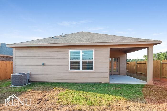 Building Photo - 25334 Shadowdale Dr