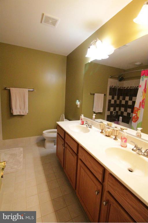 Building Photo - 12010 Lynford Ln