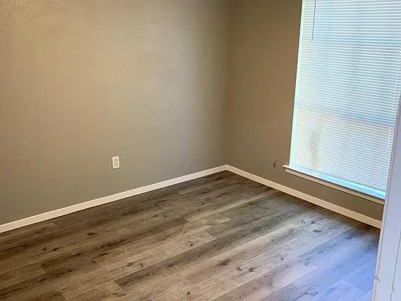 Building Photo - 1404 Yukon Dr