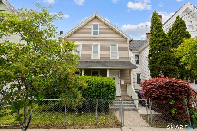 Building Photo - 651 Iranistan Ave