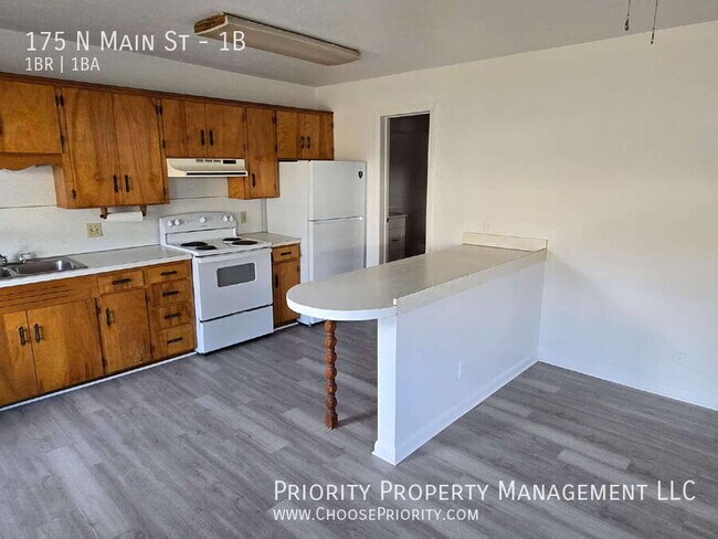 Building Photo - 175 N Main St