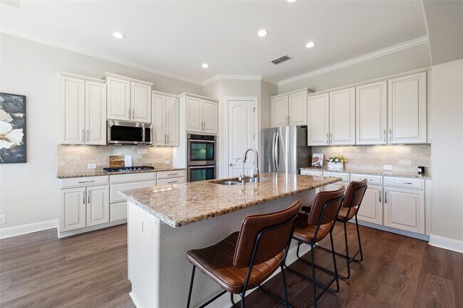 Building Photo - 5421 Coral Bean Cove