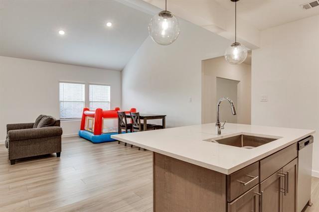 Building Photo - 1233 Eagle Mountain Dr